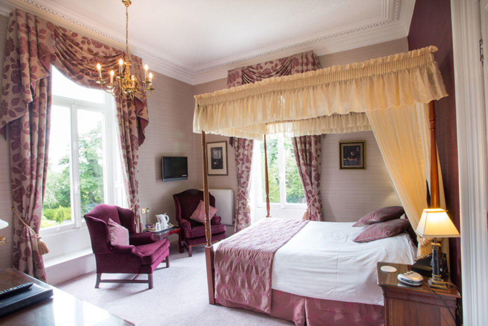 Astley Bank Hotel Дарвэн Экстерьер фото